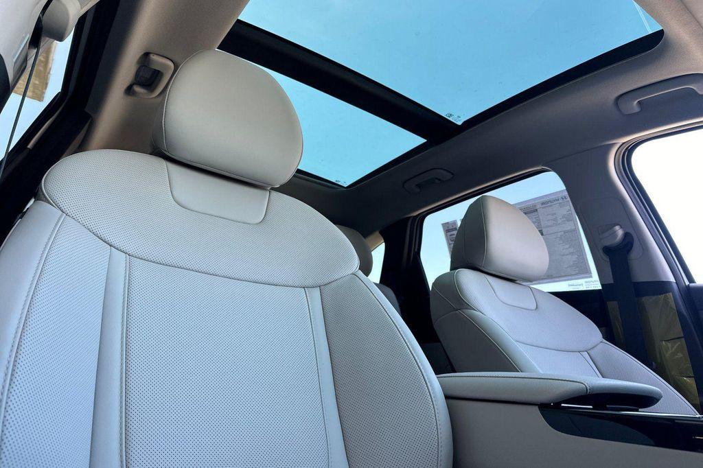 new 2025 Hyundai TUCSON Hybrid car, priced at $32,810