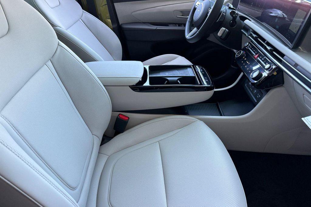 new 2025 Hyundai TUCSON Hybrid car, priced at $32,810