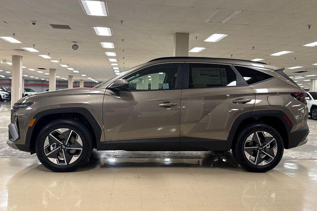 new 2026 Hyundai TUCSON Hybrid car, priced at $31,610