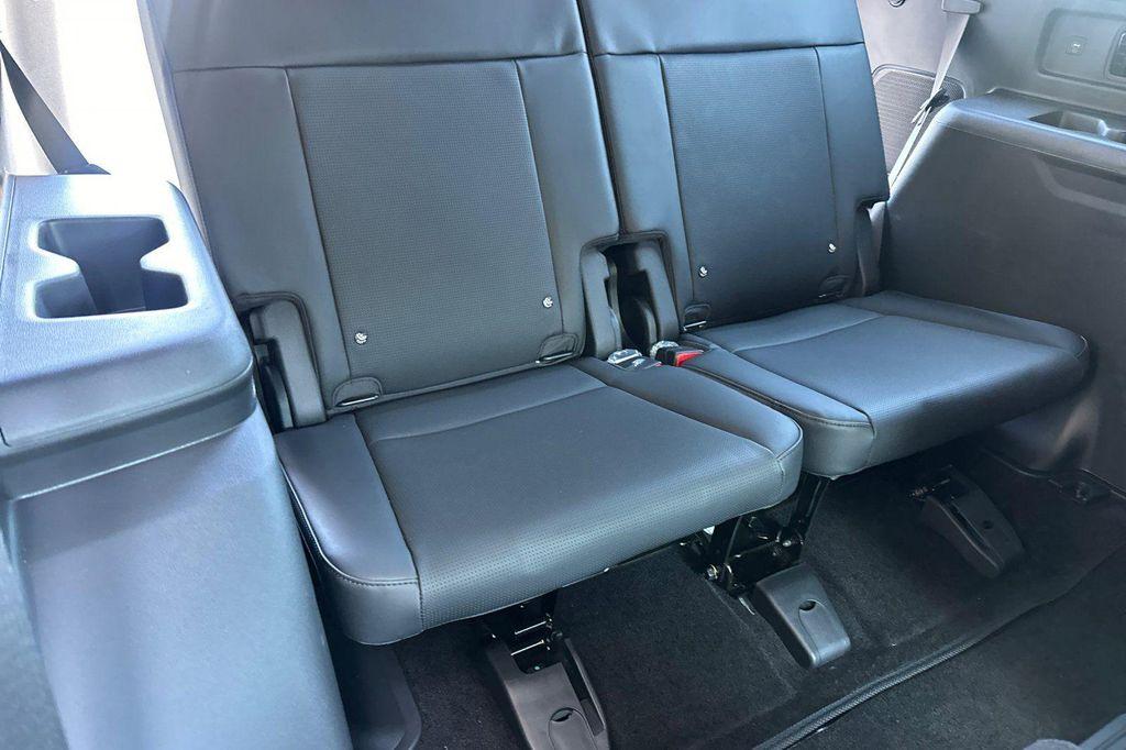 new 2025 Hyundai SANTA FE HEV car, priced at $45,375