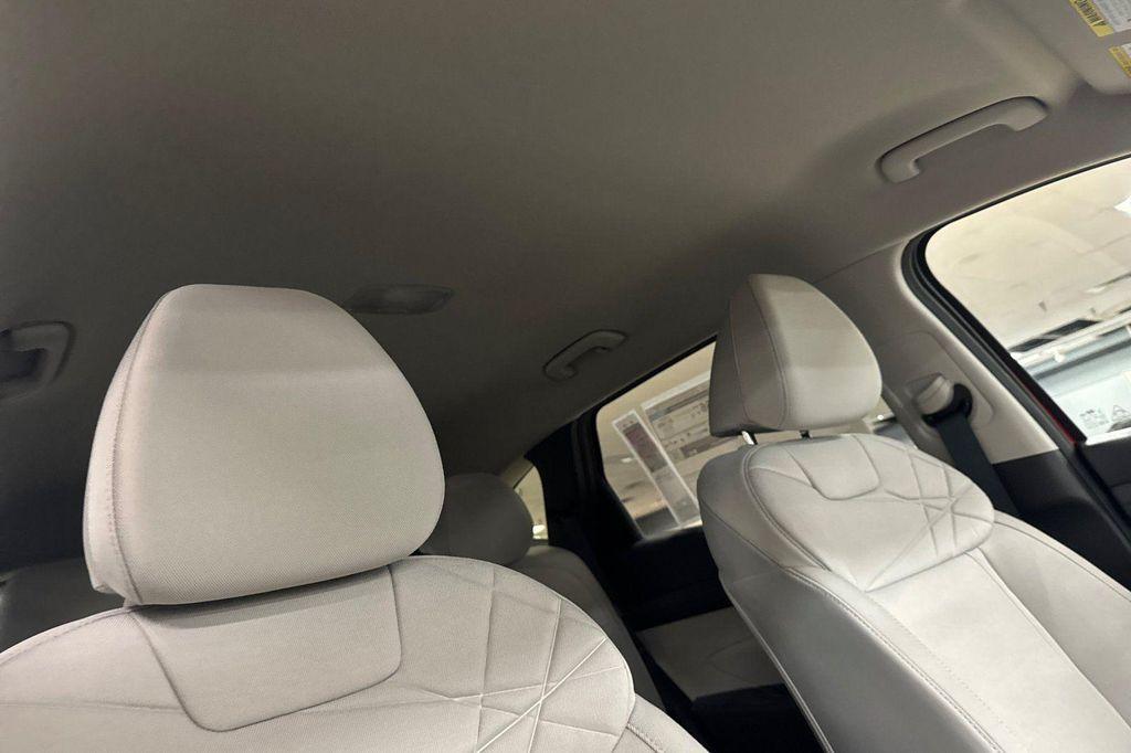 new 2026 Hyundai TUCSON Hybrid car, priced at $32,175