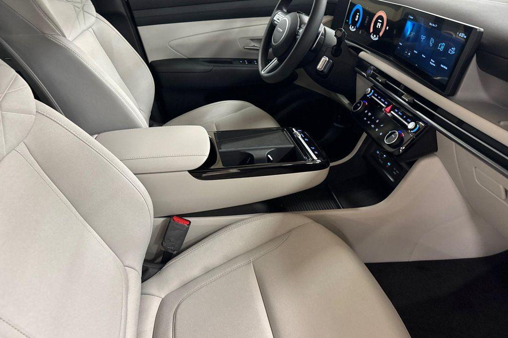 new 2026 Hyundai TUCSON Hybrid car, priced at $32,175