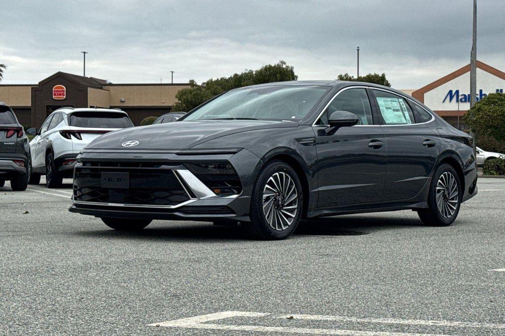 new 2026 Hyundai Sonata Hybrid car, priced at $33,285