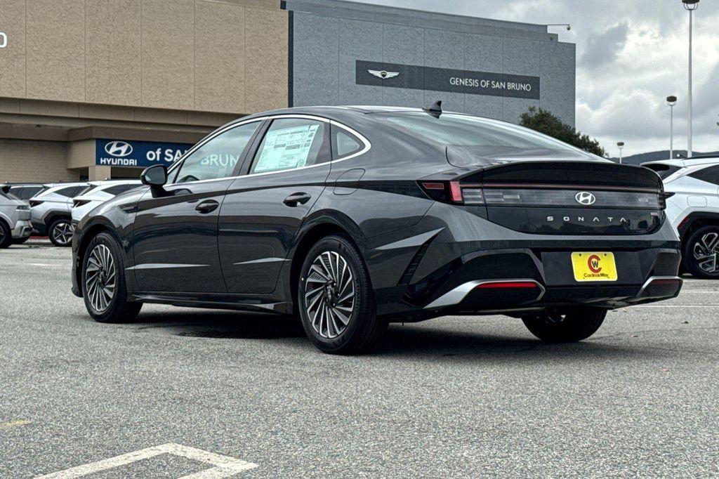 new 2026 Hyundai Sonata Hybrid car, priced at $33,285