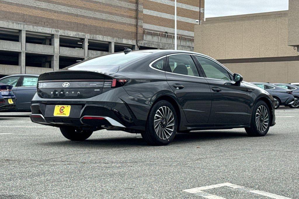new 2026 Hyundai Sonata Hybrid car, priced at $33,285