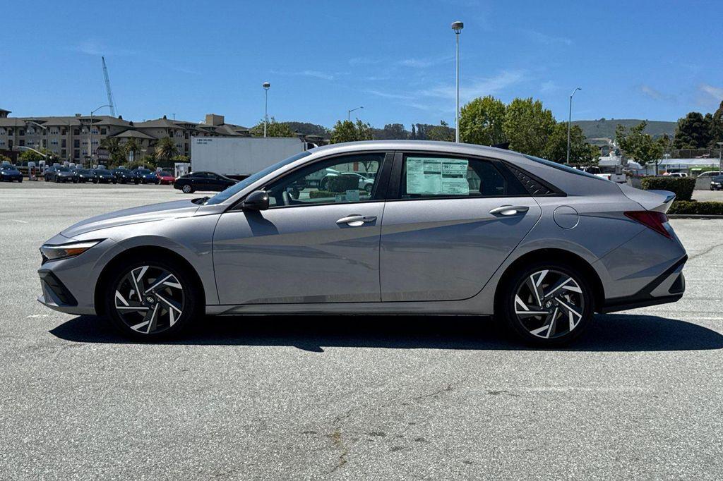 new 2025 Hyundai ELANTRA HEV car, priced at $24,195