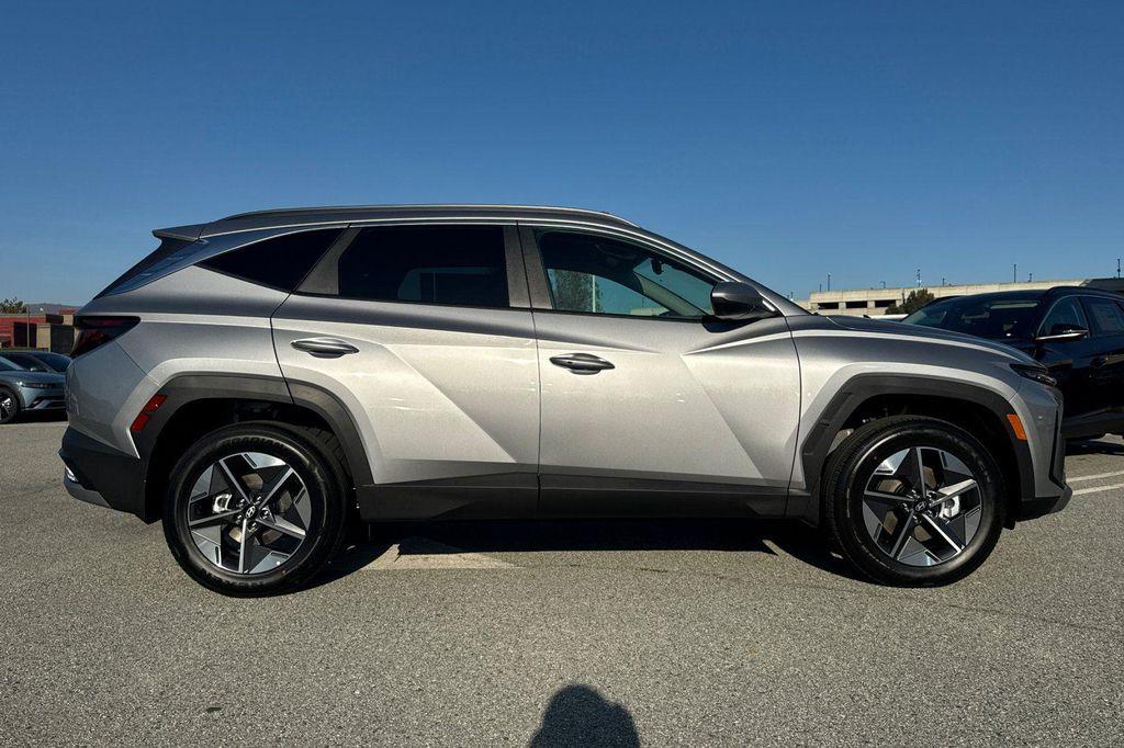 new 2026 Hyundai TUCSON Hybrid car, priced at $31,645