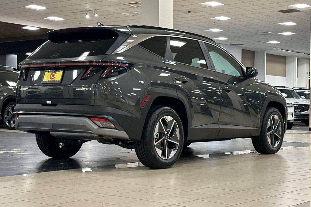 new 2025 Hyundai TUCSON Hybrid car, priced at $32,115
