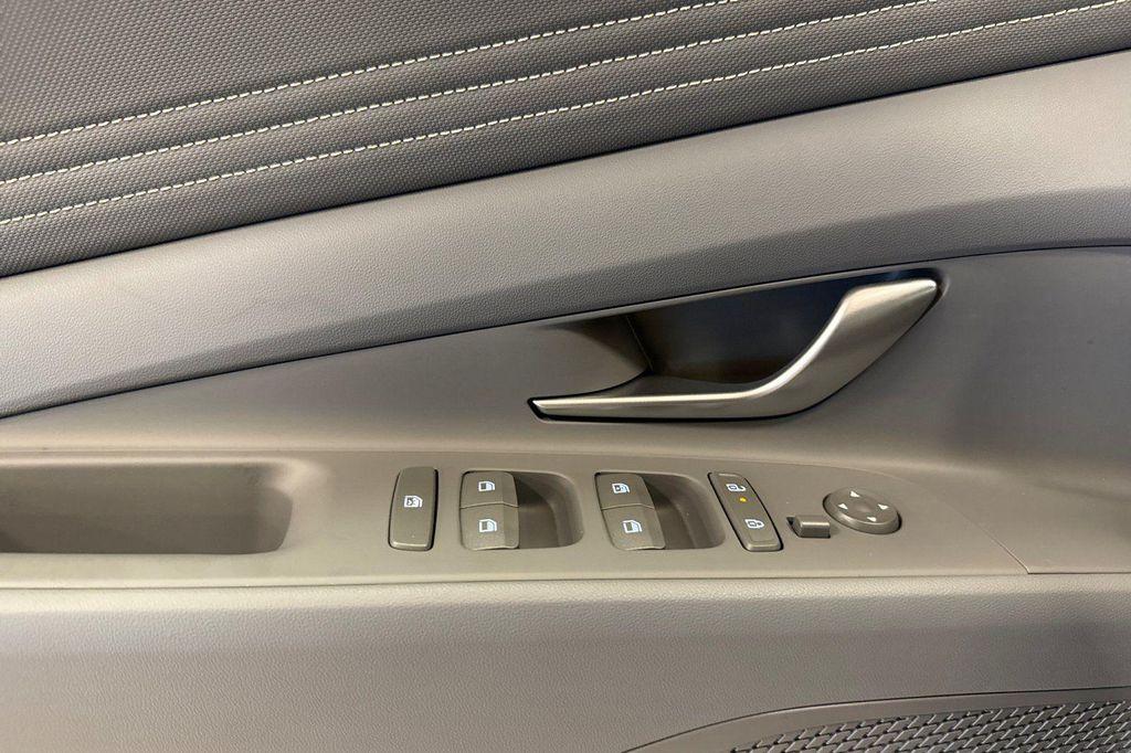 new 2025 Hyundai ELANTRA HEV car, priced at $24,280