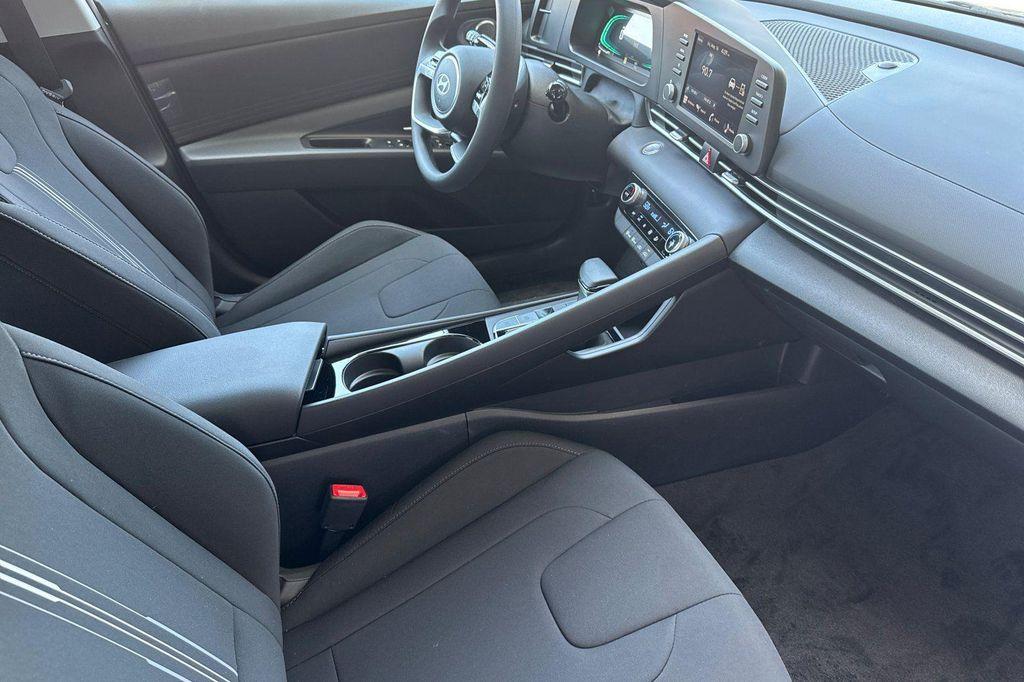 new 2025 Hyundai ELANTRA HEV car, priced at $22,730