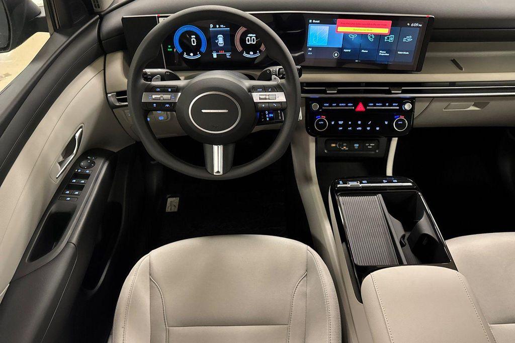 new 2026 Hyundai TUCSON Hybrid car, priced at $31,675