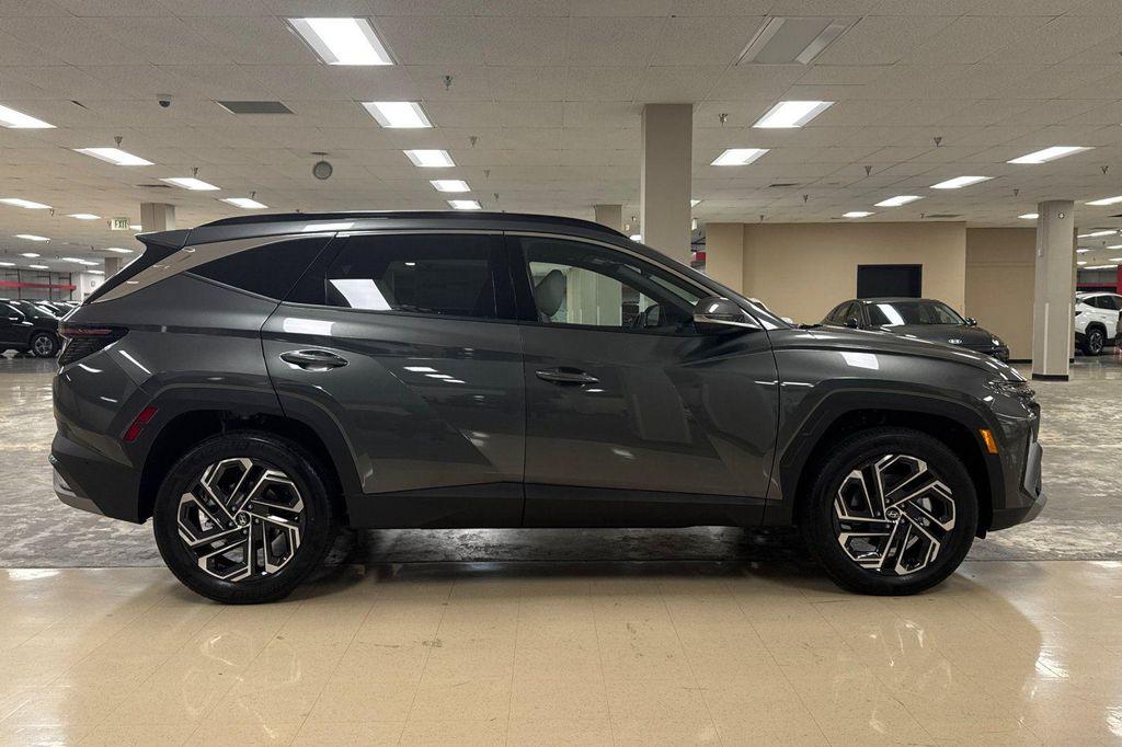 new 2026 Hyundai TUCSON Hybrid car, priced at $40,010