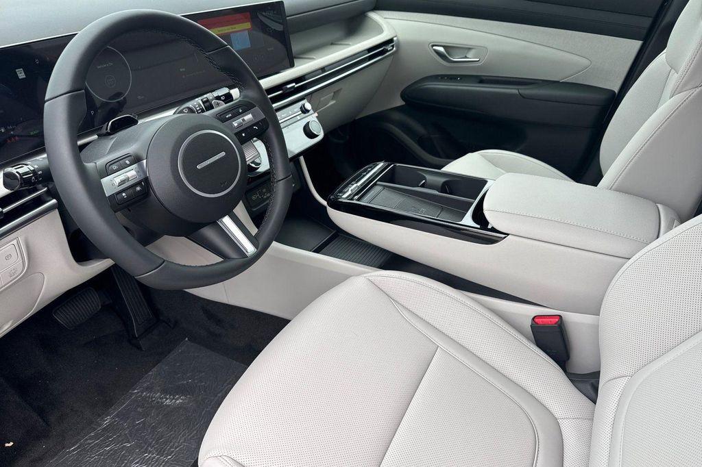 new 2025 Hyundai TUCSON Hybrid car, priced at $33,345