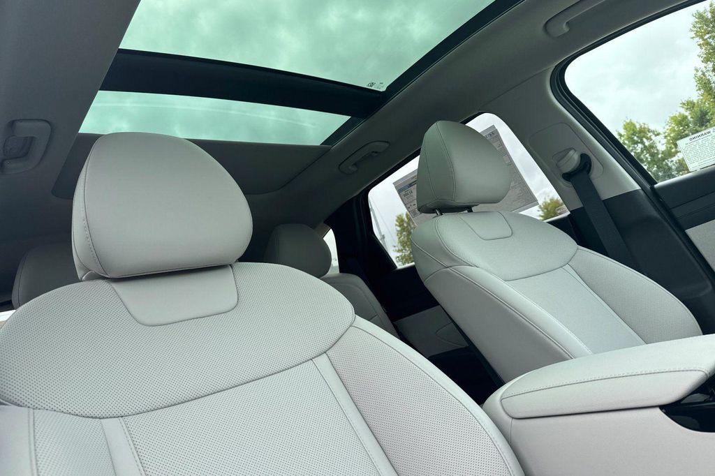 new 2025 Hyundai TUCSON Hybrid car, priced at $33,345