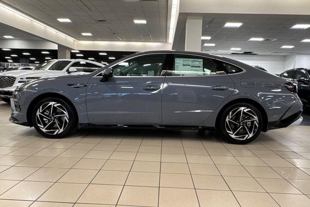 new 2025 Hyundai Sonata car, priced at $29,095