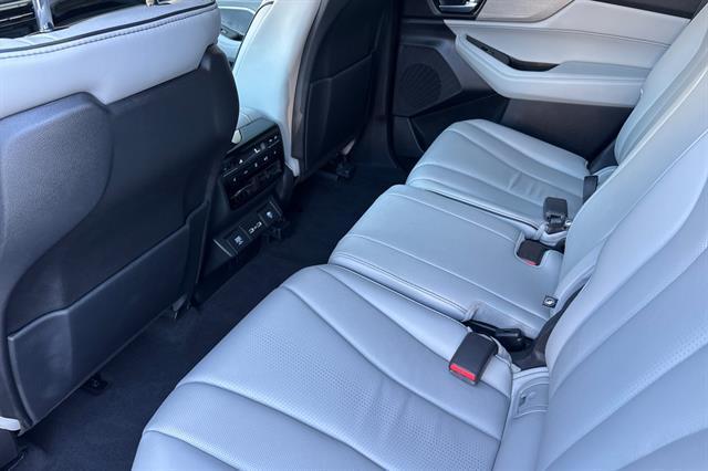 used 2022 Acura MDX car, priced at $36,998