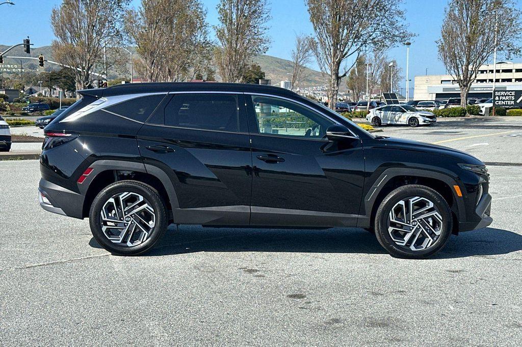 new 2025 Hyundai TUCSON Hybrid car, priced at $37,640