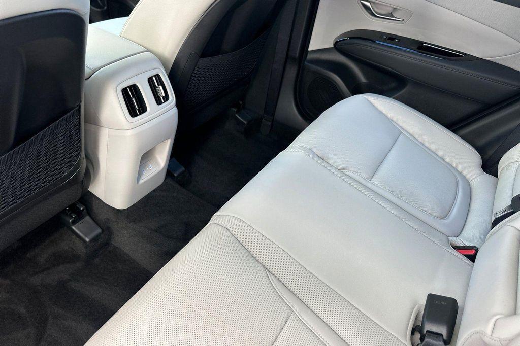 new 2025 Hyundai TUCSON Hybrid car, priced at $37,640