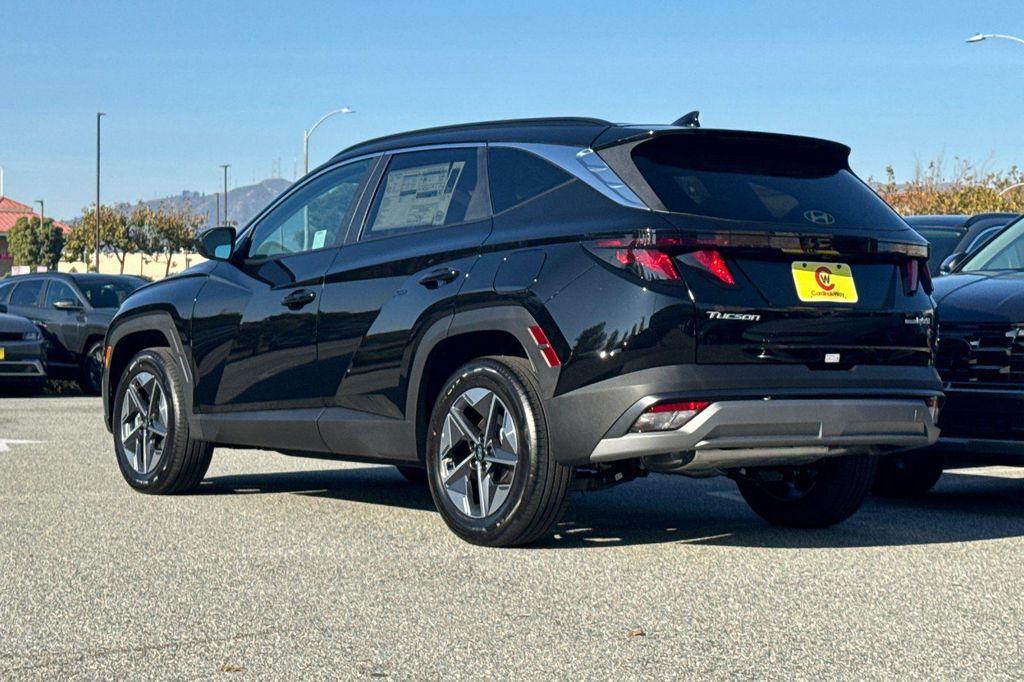 new 2026 Hyundai TUCSON Hybrid car, priced at $31,610