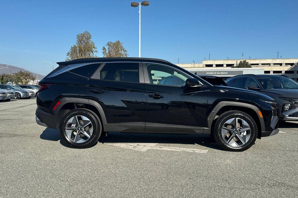 new 2026 Hyundai TUCSON Hybrid car, priced at $31,610