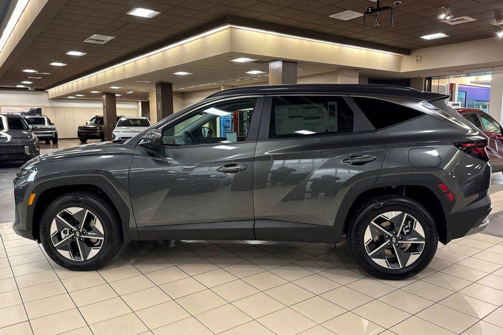 new 2026 Hyundai TUCSON Hybrid car, priced at $31,475