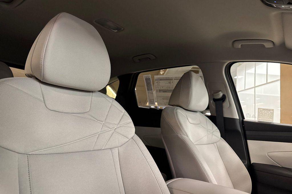 new 2026 Hyundai TUCSON Hybrid car, priced at $31,475