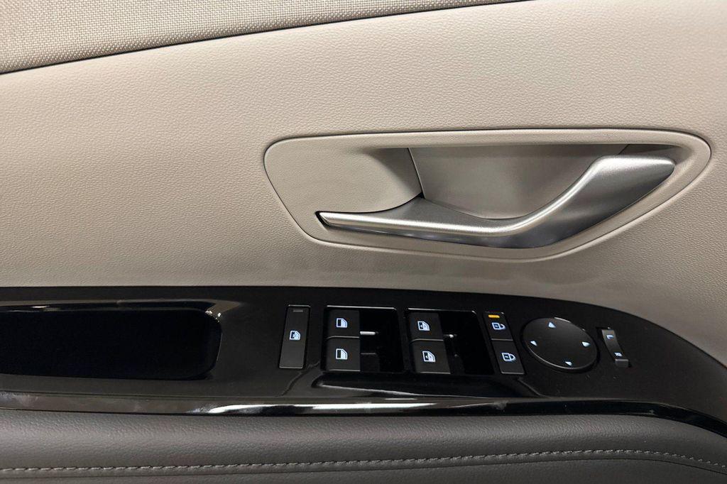 new 2026 Hyundai TUCSON Hybrid car, priced at $40,510