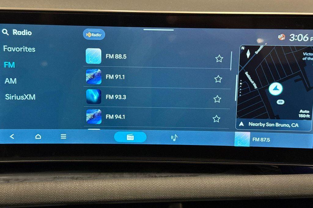 new 2025 Hyundai TUCSON Hybrid car, priced at $33,480