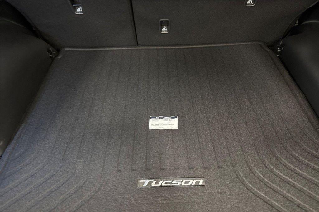 new 2025 Hyundai TUCSON Hybrid car, priced at $33,480