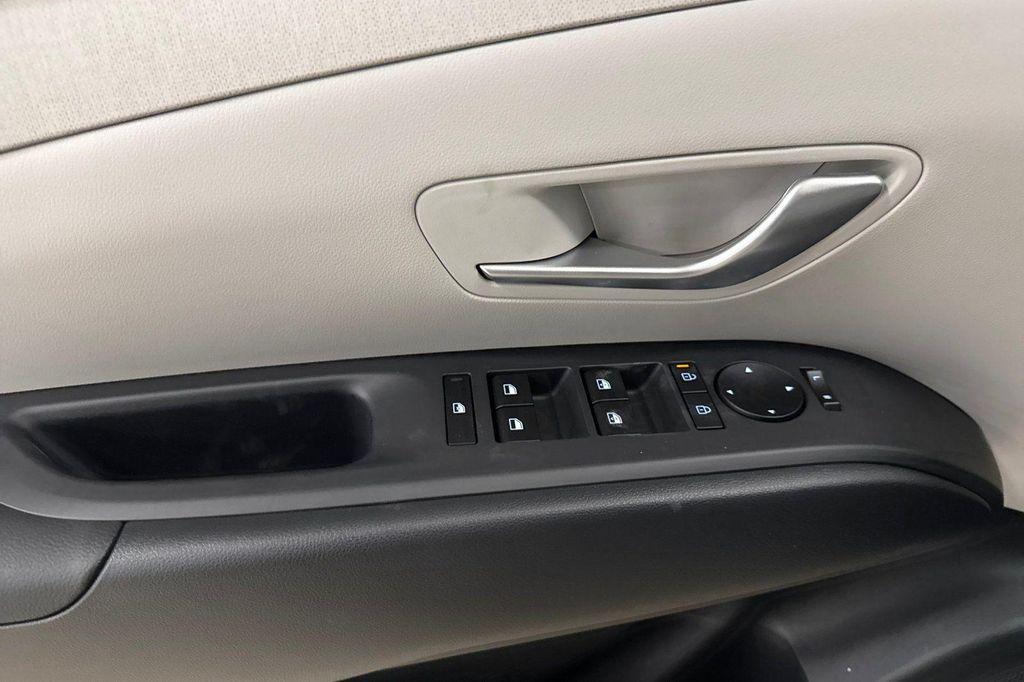 new 2025 Hyundai TUCSON Hybrid car, priced at $33,380