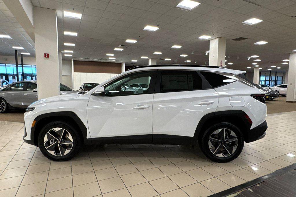 new 2025 Hyundai TUCSON Hybrid car, priced at $33,380