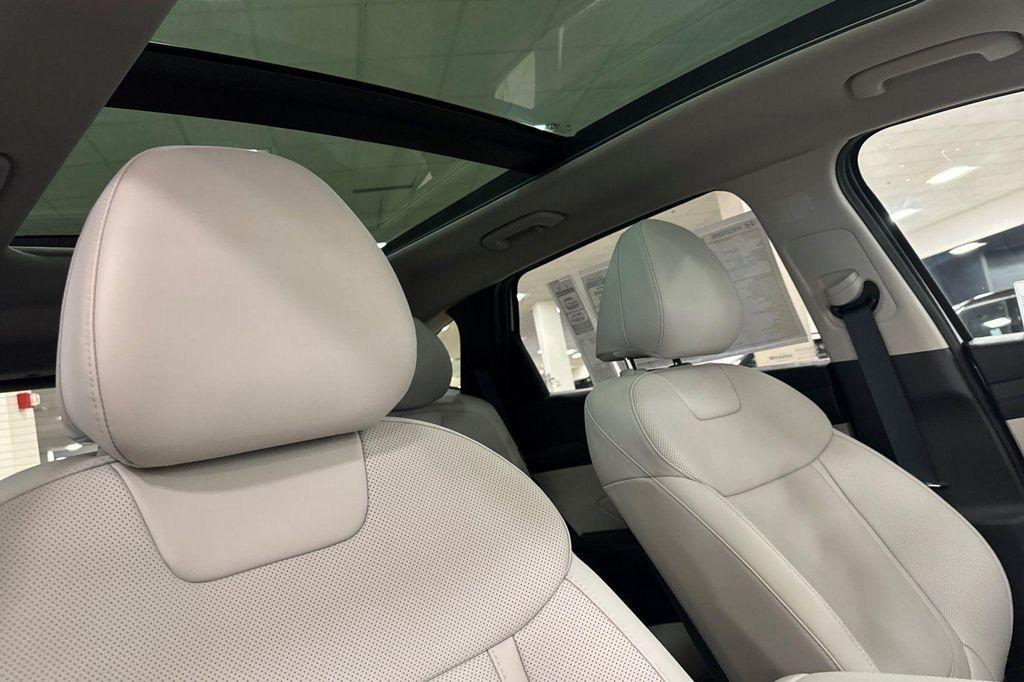 new 2025 Hyundai TUCSON Hybrid car, priced at $33,380