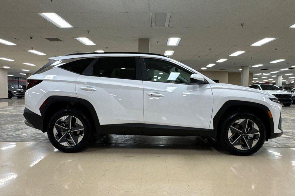 new 2026 Hyundai TUCSON Hybrid car, priced at $32,145