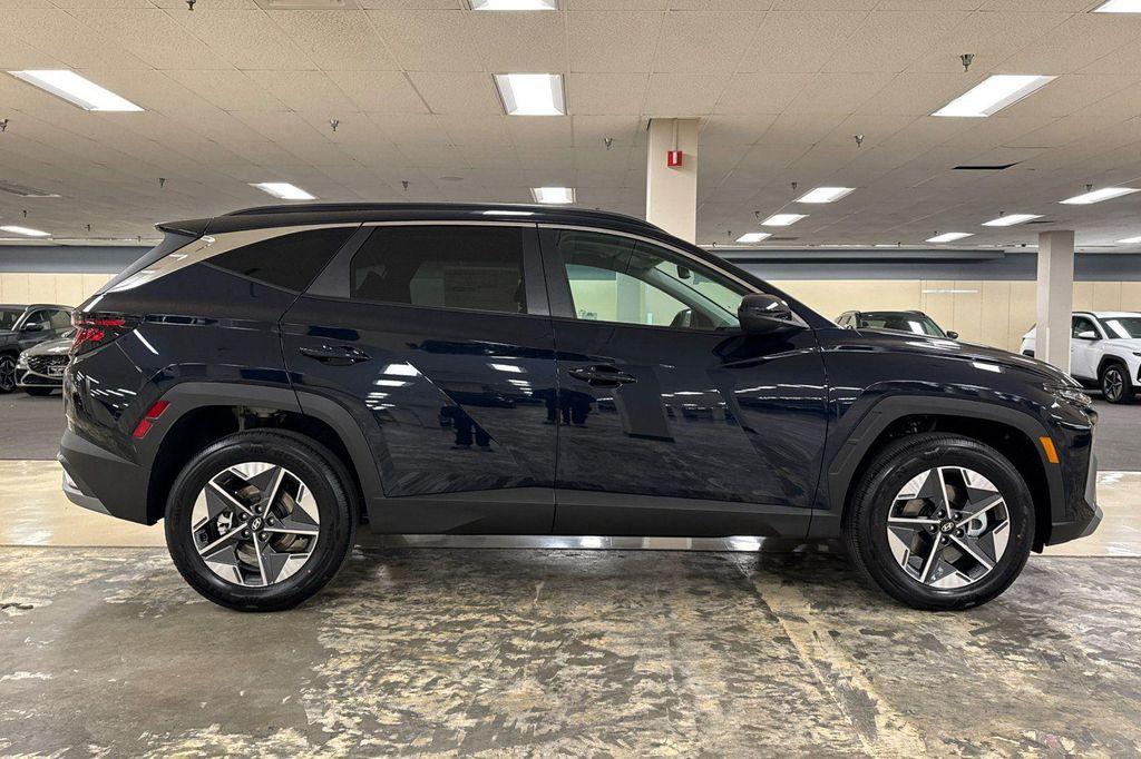 new 2026 Hyundai TUCSON Hybrid car, priced at $32,175