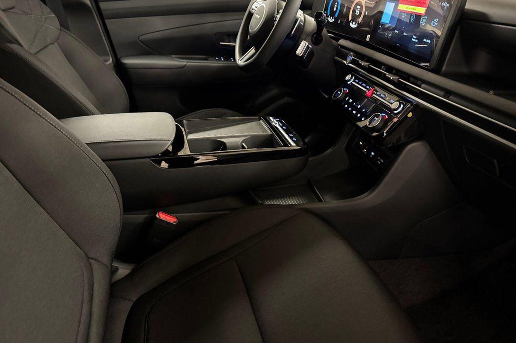 new 2026 Hyundai TUCSON Hybrid car, priced at $32,175