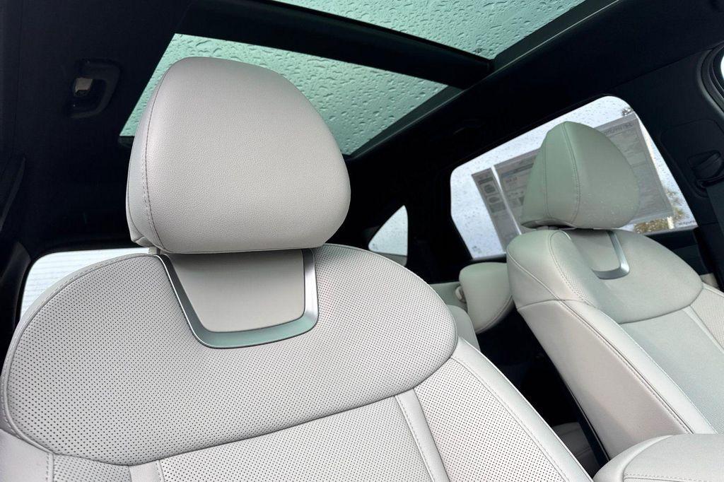 new 2025 Hyundai TUCSON Hybrid car, priced at $38,170