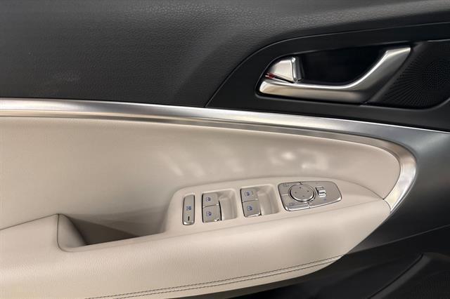 used 2025 Genesis G70 car, priced at $34,567