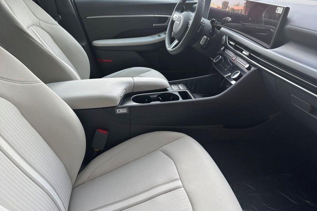 new 2025 Hyundai Sonata car, priced at $29,075