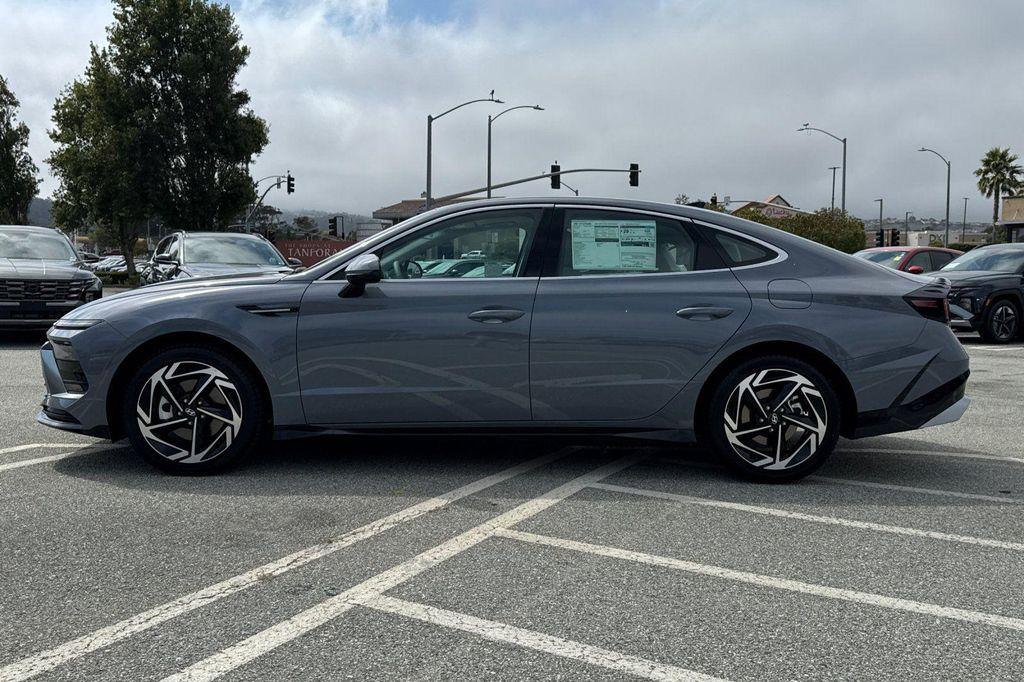 new 2025 Hyundai Sonata car, priced at $29,075