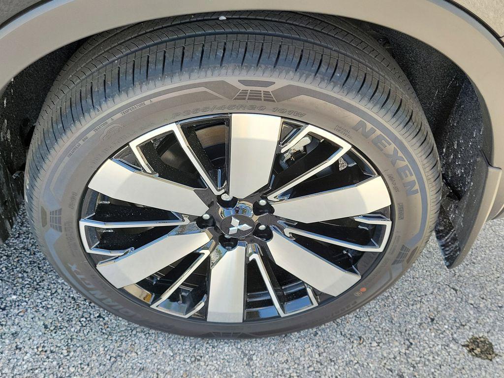 new 2025 Mitsubishi Outlander car, priced at $30,785