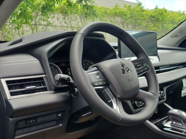 new 2025 Mitsubishi Outlander car, priced at $30,105