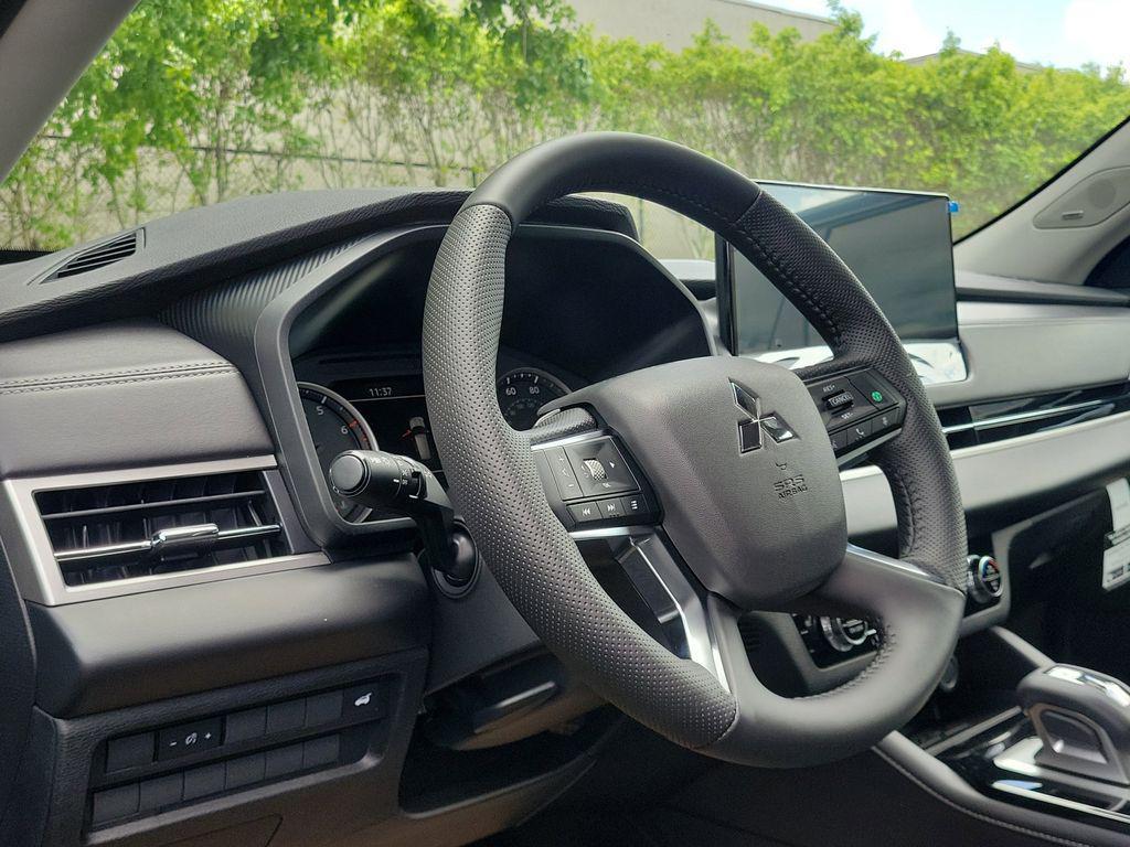 new 2025 Mitsubishi Outlander car, priced at $29,995