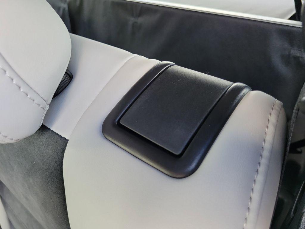 new 2025 Mitsubishi Outlander car, priced at $30,485