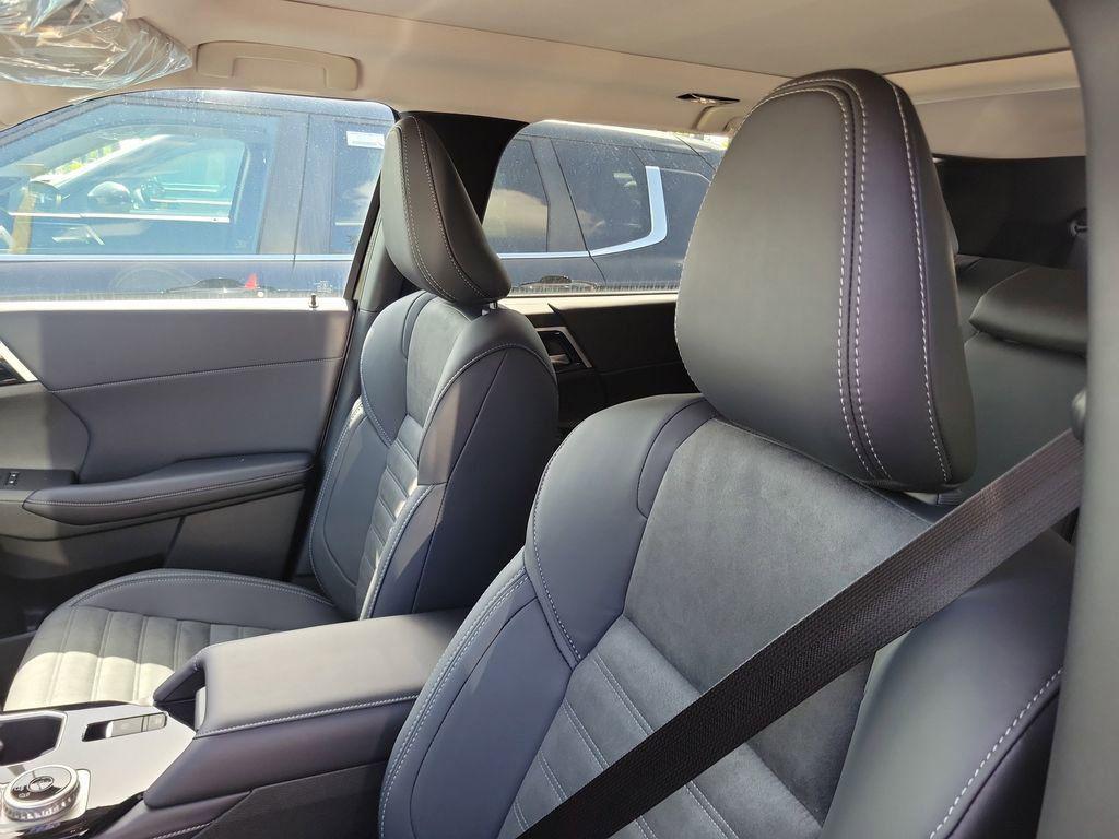 new 2025 Mitsubishi Outlander car, priced at $34,940