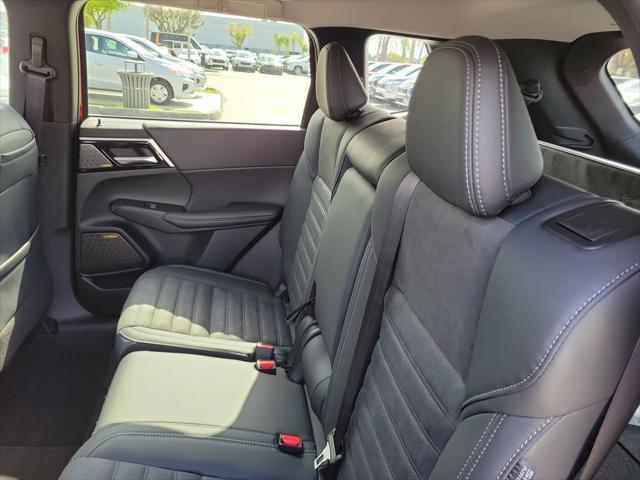 new 2025 Mitsubishi Outlander car, priced at $33,205