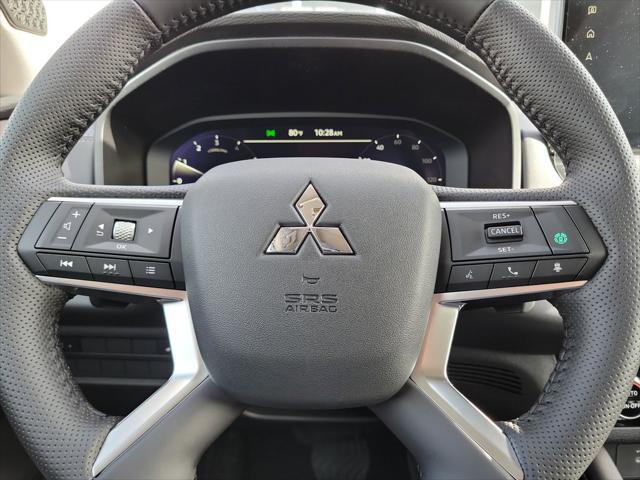 new 2025 Mitsubishi Outlander car, priced at $33,205