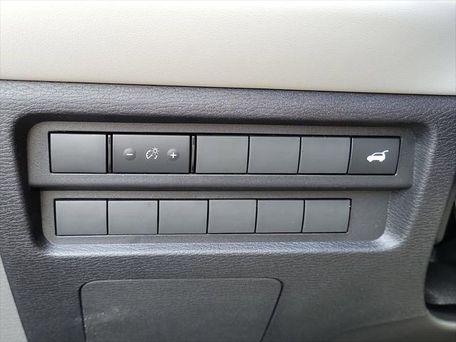 new 2025 Mitsubishi Outlander car, priced at $33,190
