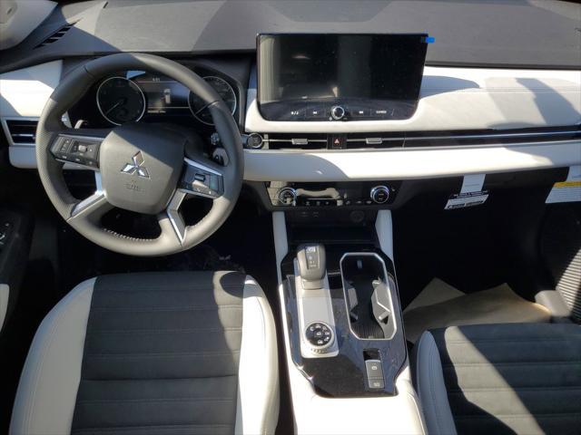 new 2025 Mitsubishi Outlander car, priced at $31,201
