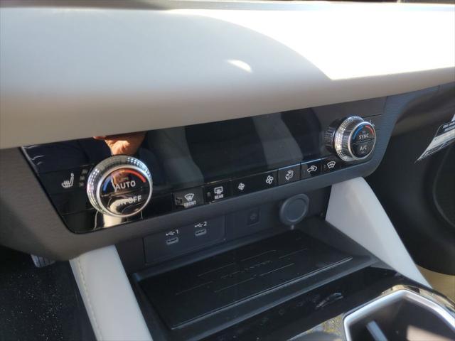 new 2025 Mitsubishi Outlander car, priced at $31,201