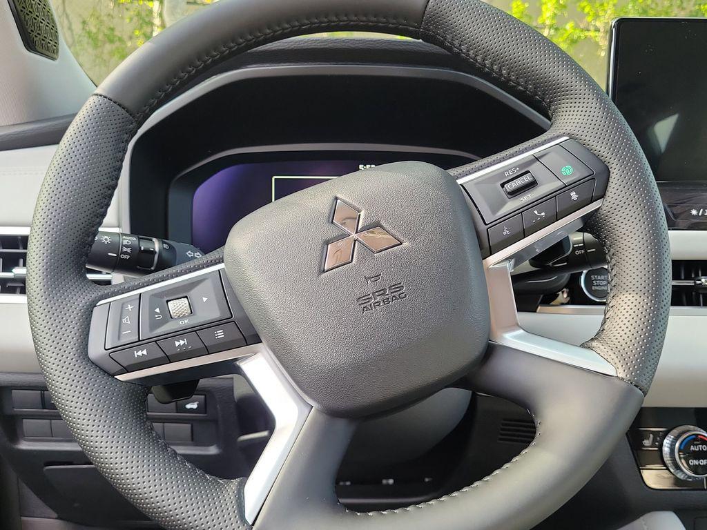 new 2025 Mitsubishi Outlander car, priced at $33,780